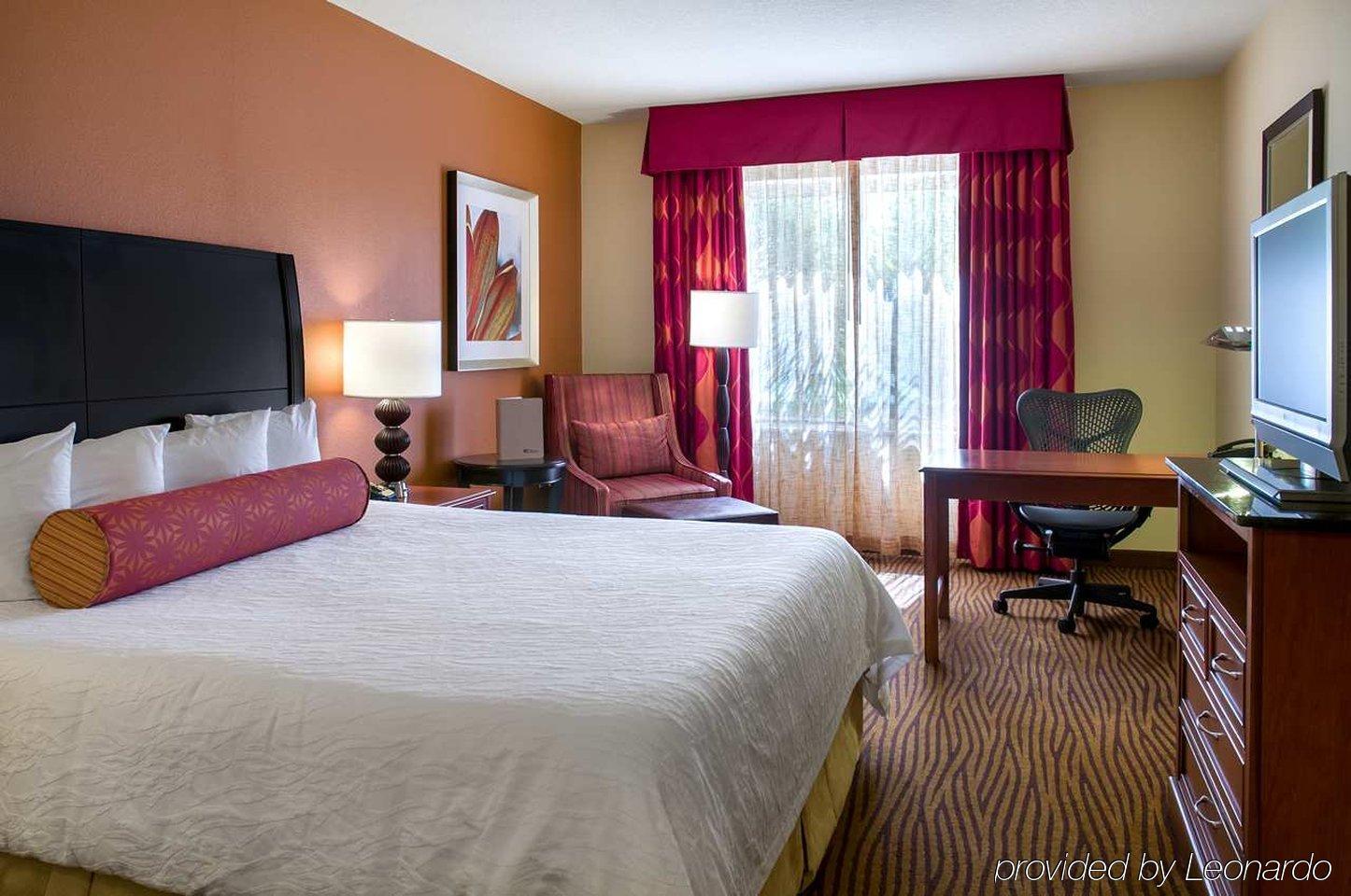 Hilton Garden Inn Tampa Ybor Historic District Room photo